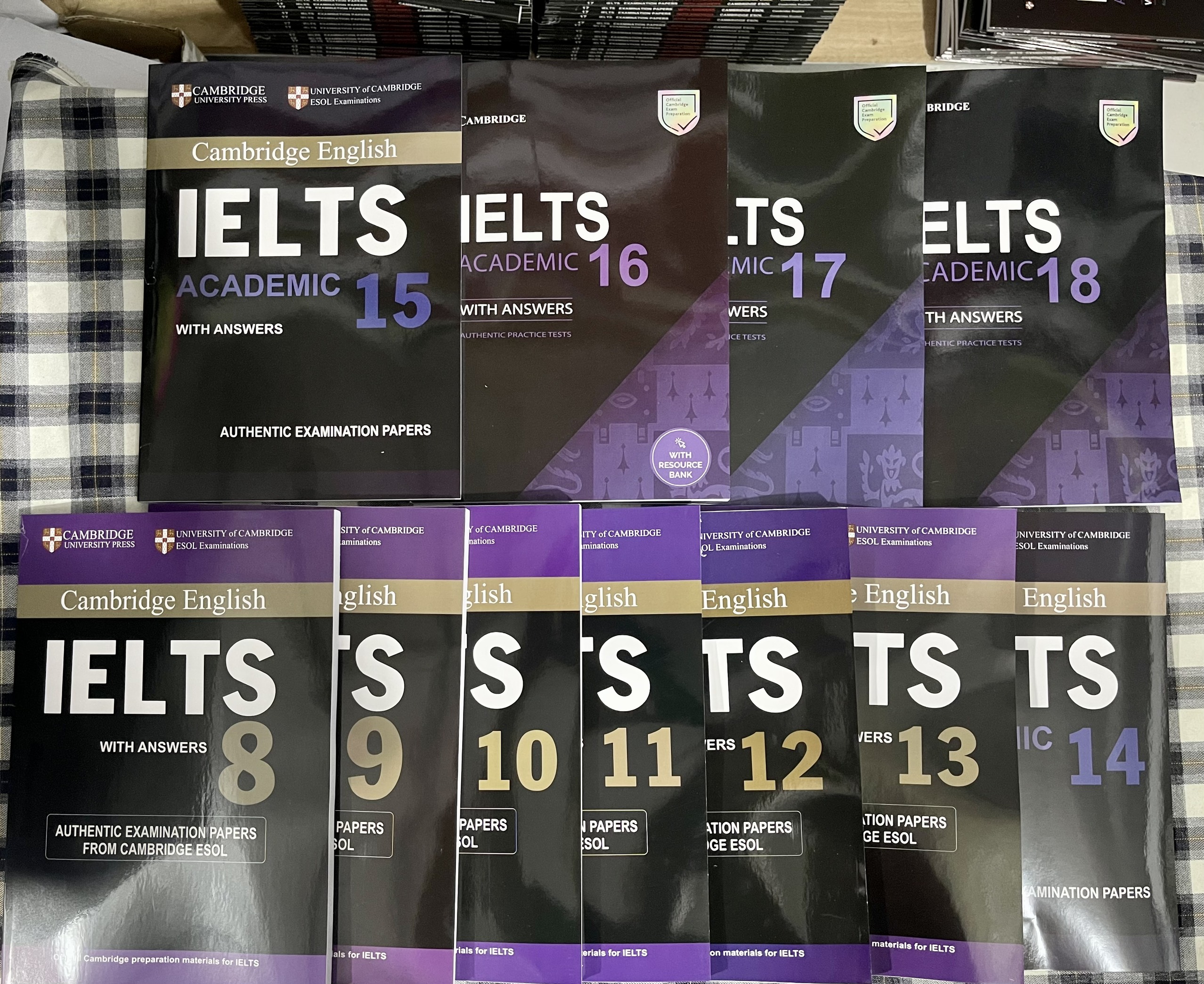 Combo Cambridge IELTS 8-17